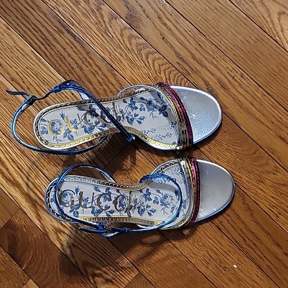 Gucci shoes